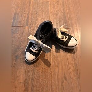 Converse Chuck Taylor All Stars Sparkling Bow Tie Glitter Tennis Shoes Sneakers